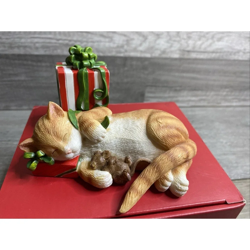 LENOX‎ KITTY'S CHRISTMAS NAP FIGURINE with Box